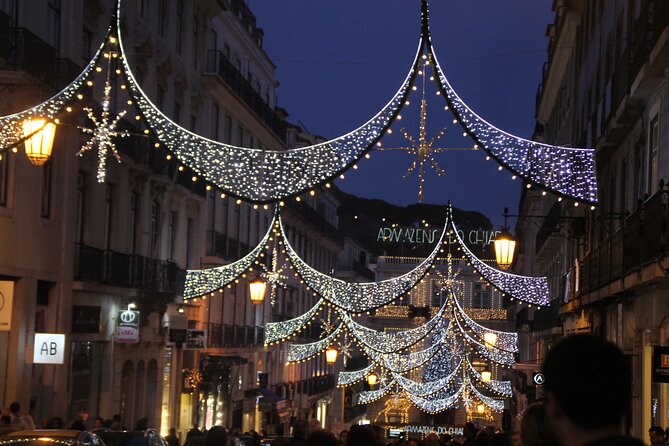 2-Hour Private Christmas Lights Tour in Lisbon Free Pick-up - São Pedro de Alcântara: the best nighttime view