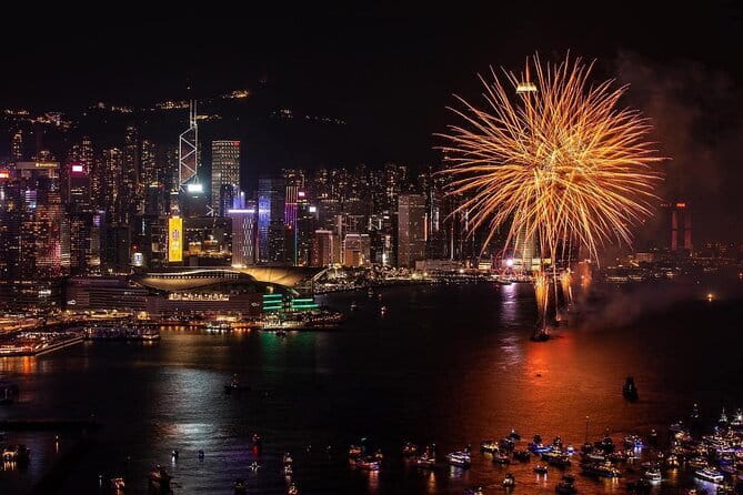 2025 Chinese New Year Fireworks Open Bar Yacht Dinner Cruise HK - Key points at a glance
