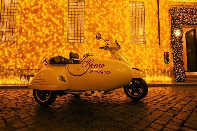 2h Xmas Lights Panoramic Vespa Sidecar Tour - Spanish Steps: a short stop with a famous view