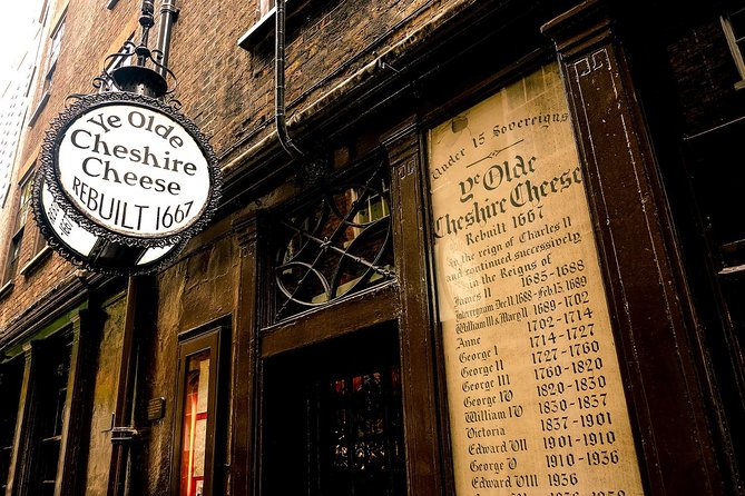 A Christmas Carol and Charles Dickens Old London Walking Tour - Royal Exchange and Scrooge’s commercial London