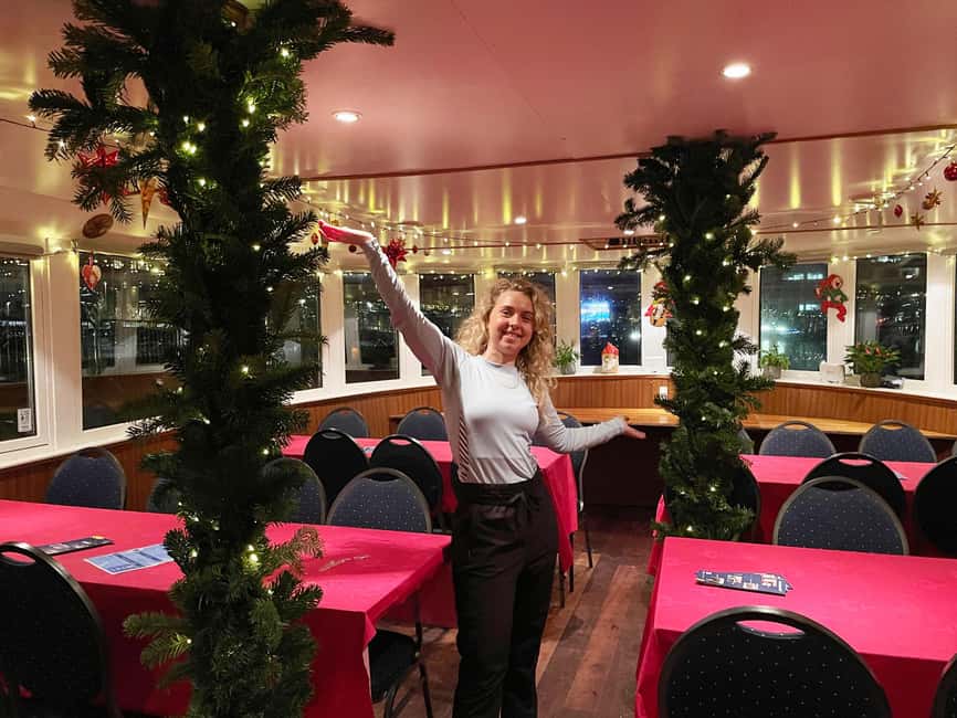 Aarhus: Christmas Harbour Cruise with Local Guide - What you see during the 75-minute route