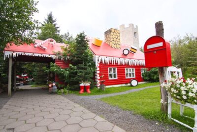 Goðafoss, Laufas & The Christmas House Combo Tour
