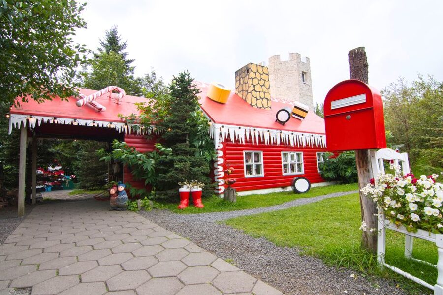 Akureyri: Goðafoss, Laufas & The Christmas House Combo Tour - FAQ
