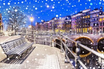 Amsterdam Christmas Walk with hot drink and Dutch treat