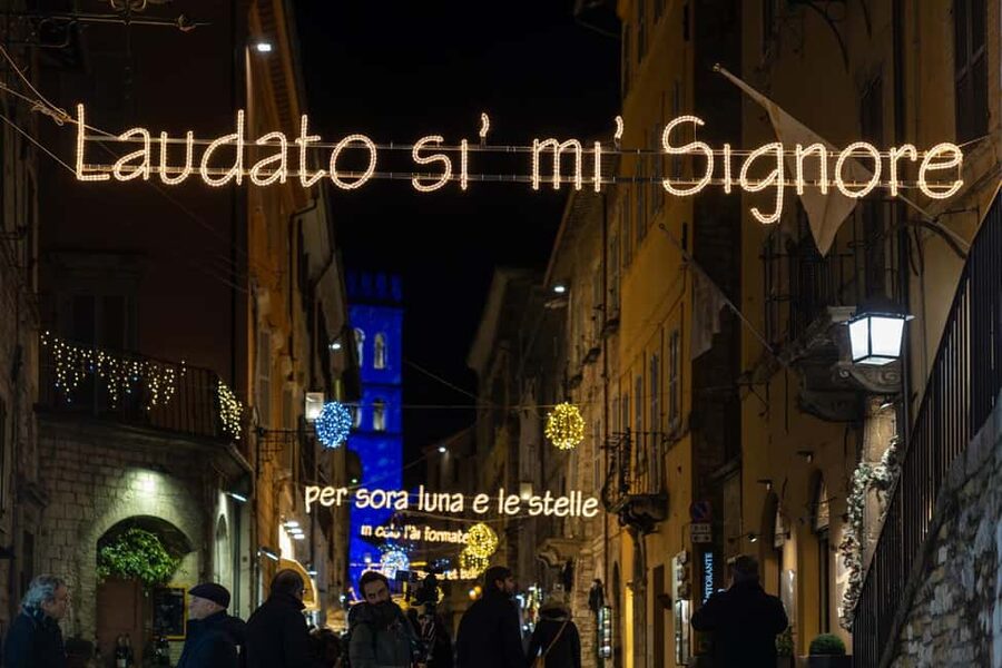 Assisi Christmas Train Tour - Passing Porta Nuova and Piazza Santa Chiara