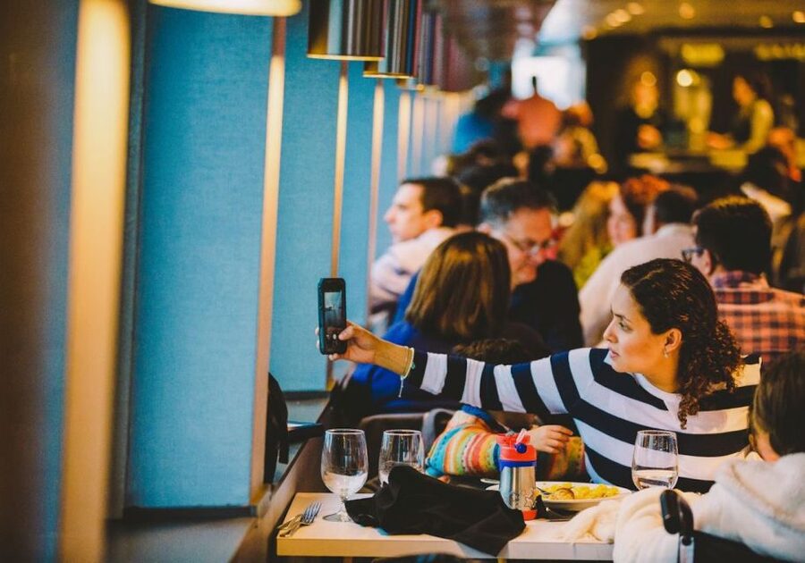 Baltimore: Christmas Day Gourmet Brunch or Dinner Cruise - Choosing brunch or dinner