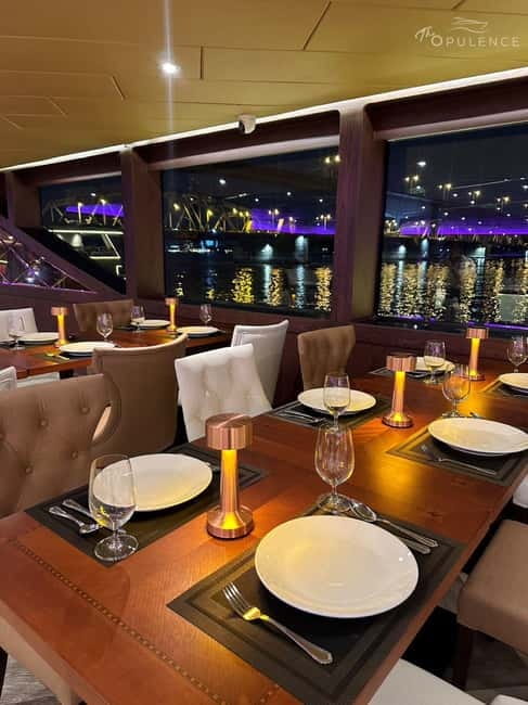 Bangkok: Celebrate New Year Opulence Dinner Cruise - Boarding: the part that needs the most patience