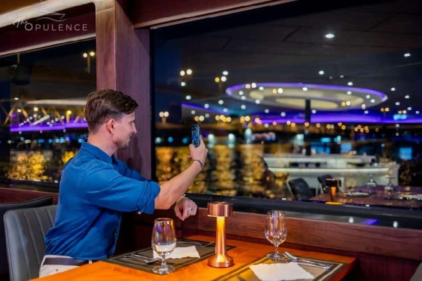 Bangkok: Celebrate New Year Opulence Dinner Cruise - The midnight countdown and fireworks
