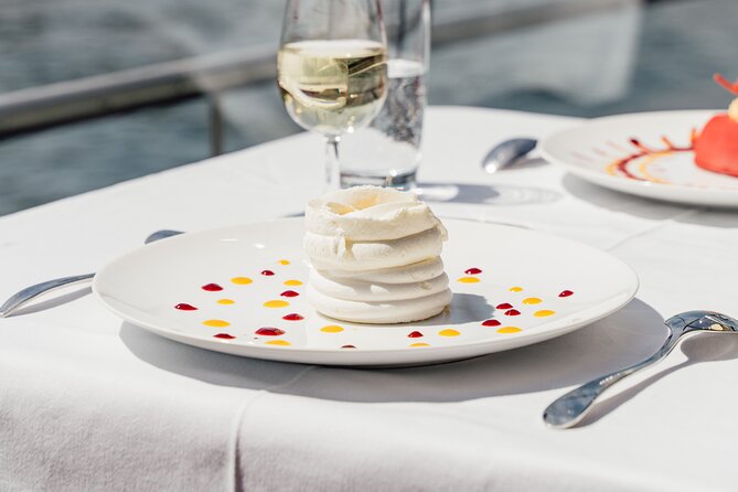 Bateaux Mouches Christmas Special Lunch Cruise in Paris - Your table is assigned before the cruise begins