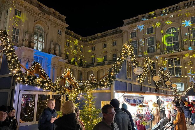 Berlin Christmas Markets Walking Tour - Brandenburg Gate starts the evening