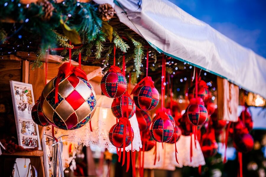 Bologna: 2-Hour Private Local's Christmas - A two-hour introduction shaped around you