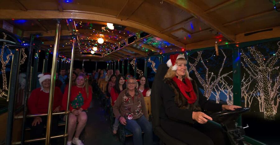Boston: Holiday Sights and Festive Nights Trolley Tour - Key points to know before booking