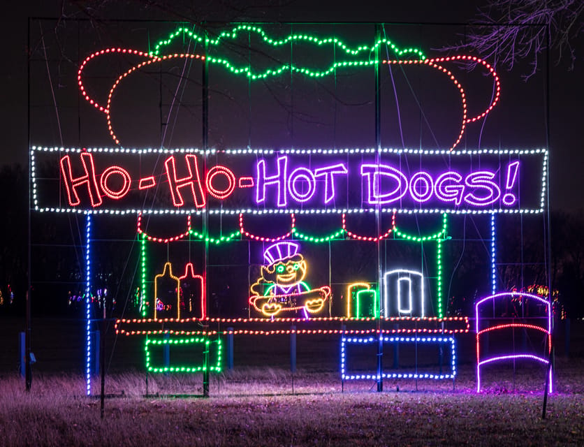 Branson: Lights of Joy Christmas Drive-Thru - What you see during the one-mile route