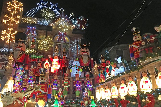 Brooklyn Christmas Lights Walking Tour at Dyker Heights - Key things to know before you book