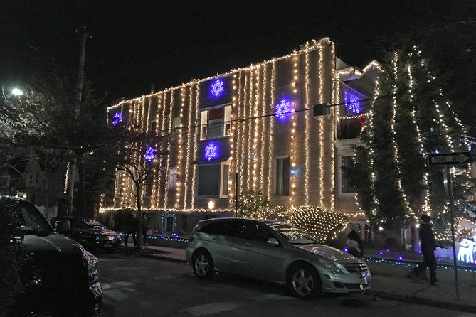 Brooklyn Christmas Lights Walking Tour at Dyker Heights - The best homes and local stories