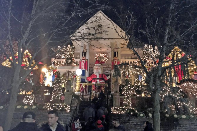 Brooklyn Christmas Lights Walking Tour at Dyker Heights - Starting at 8626 4th Avenue