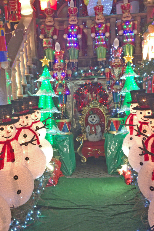 Brooklyn: Dyker Heights Christmas Walking Tour - Why Dyker Heights Became New York’s Christmas Showcase