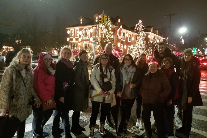 Brooklyn Dyker Heights Christmas Wonderland Bus Tour - What the guides add to the evening