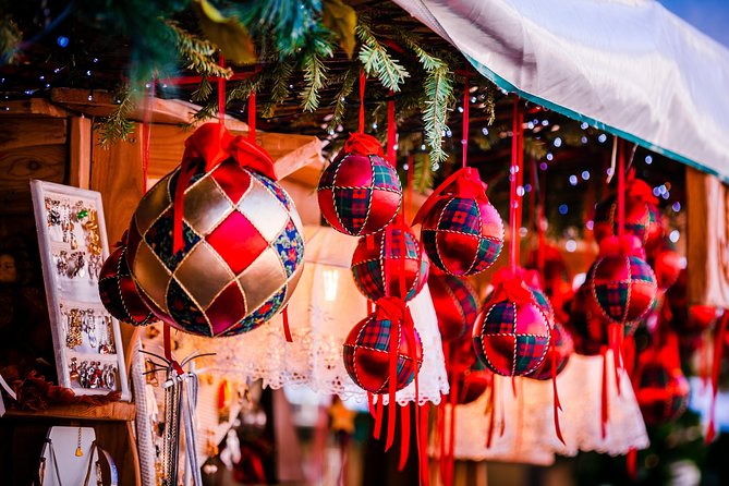Brussels Private & Personalized Christmas Tour with a Local Guide - A Cobbled Restaurant Street and Belgian Holiday Food