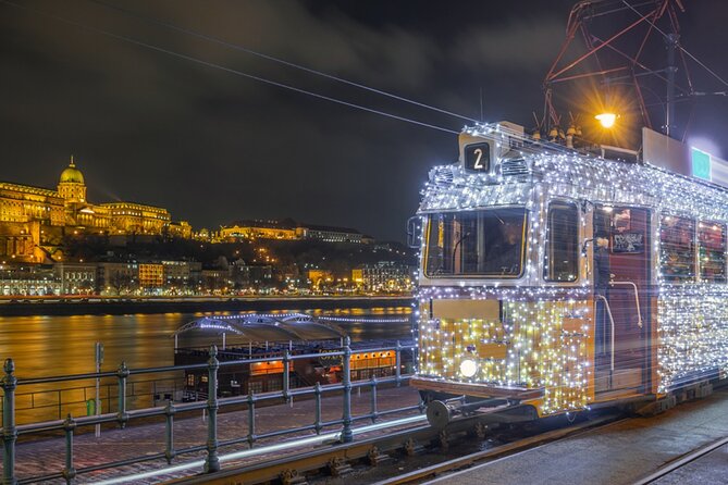 Budapest Christmas Market Tour with Basilica visit & Chimney cake - Why this Budapest Christmas market walk works