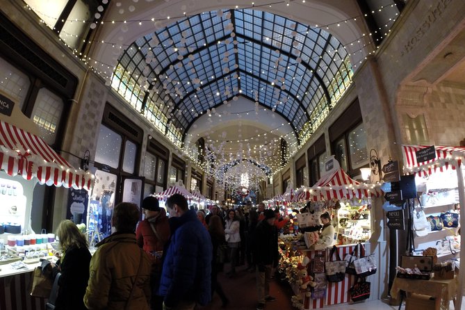 Budapest Christmas Walking Tour & Entry to St Stephen's Basilica - Inside St Stephen’s Basilica