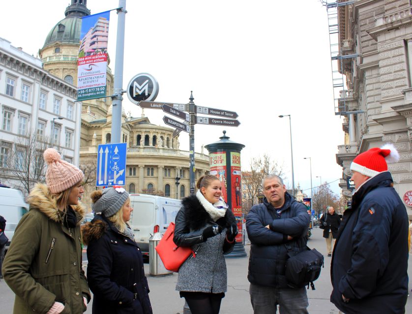 Budapest Christmas Walking Tour w Entry to Basilica - Starting at Deák Ferenc tér
