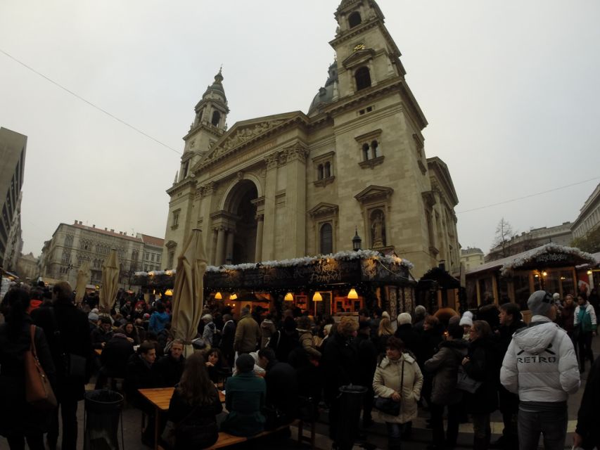 Budapest Christmas Walking Tour w Entry to Basilica - What the $89 price includes