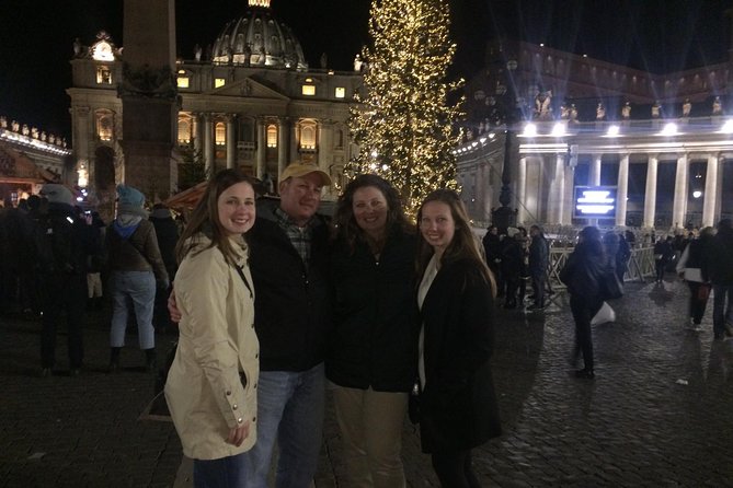 Celebrate Christmas in Rome - Small Group Walking Tour - What the small group adds