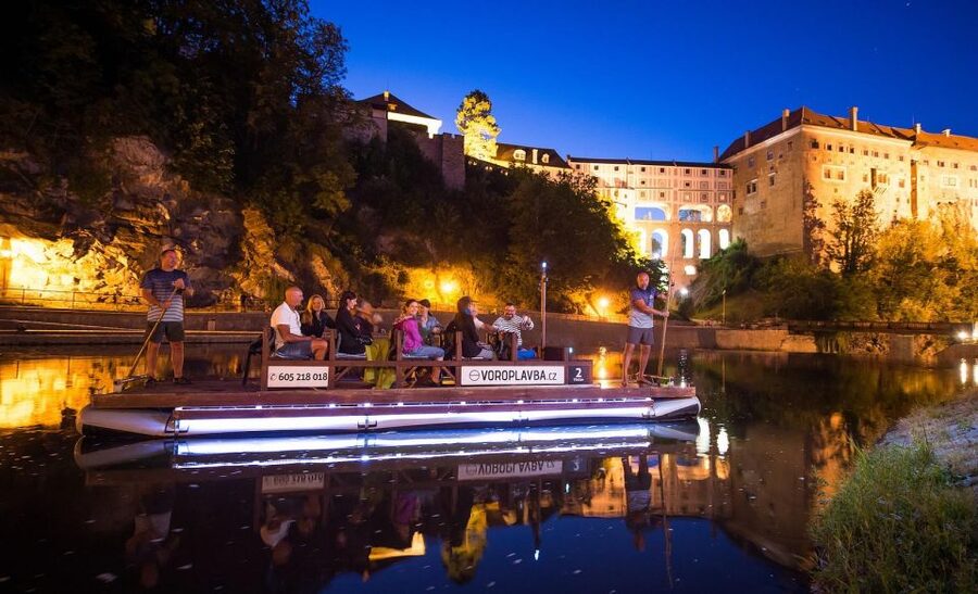 Český Krumlov: Advent Wooden Raft River Cruise - Price, timing, and practical value