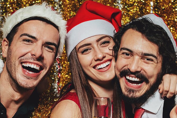 Christmas Day Dinner Cruise on Sydney Harbour - Christmas dinner with Sydney Harbour as your dining room