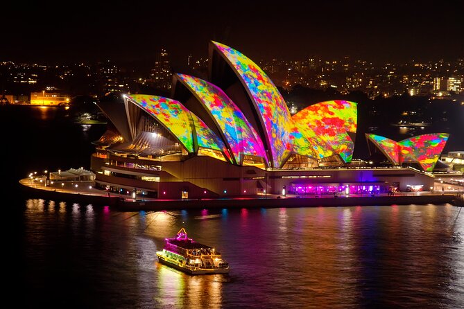 Christmas Day Dinner Cruise on Sydney Harbour - Music, bon-bons, and the social side