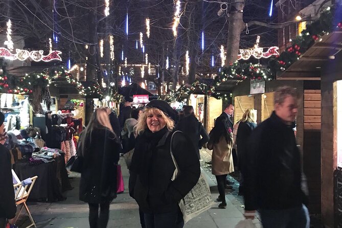 Christmas Guided Walking Tour in York - Christmas lights and old-fashioned shopping