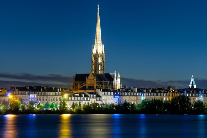 Christmas illuminations in 2CV - With 2 Presents (Food + goodies) - Starting at Bordeaux’s biggest square
