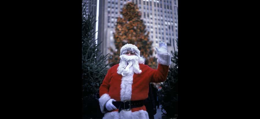 Christmas in New York: Iconic Holiday Lights Tour - Fifth Avenue’s polished holiday displays