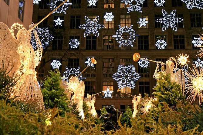 Christmas in New York: Private Holiday History Tour - Rockefeller Center and the famous Christmas tree