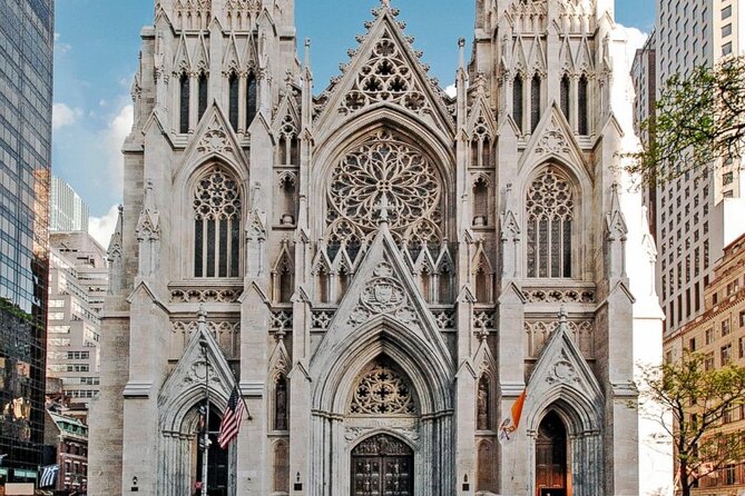 Christmas in New York: Private Holiday History Tour - Bryant Park and the winter village