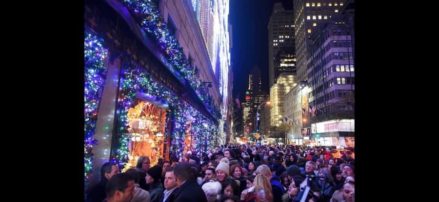 Christmas in New York: Skip-the-Line Holiday Lights Tour - Starting near Central Park South