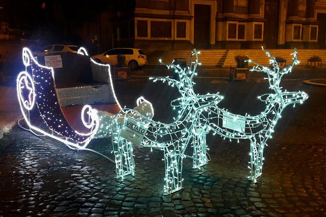 Christmas in Rome Walking Tour - Piazza del Popolo begins the 4:00 pm route