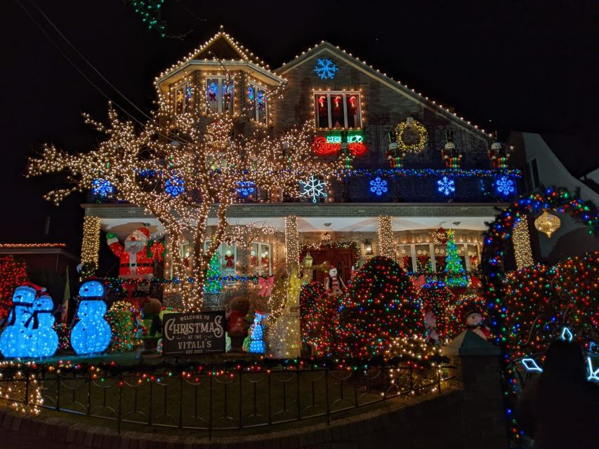 Christmas Light Night tour - Why Dyker Heights beats a standard Manhattan light walk