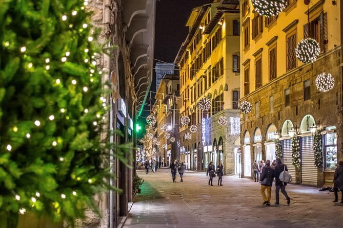 Christmas Lights Private Photo Tour in Florence - Piazza della Repubblica: an easy first frame