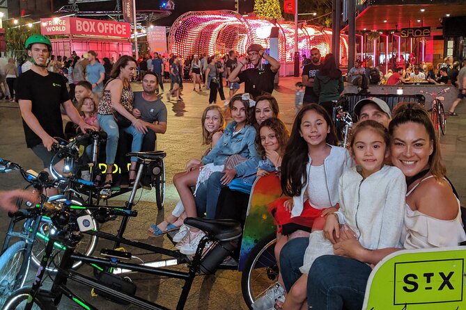 Christmas Lights Rickshaw Tour in Perth - The Geomtree and the city lights