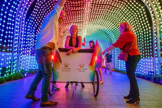 Christmas Lights Rickshaw Tour in Perth - Music, photos, and the role of your rider