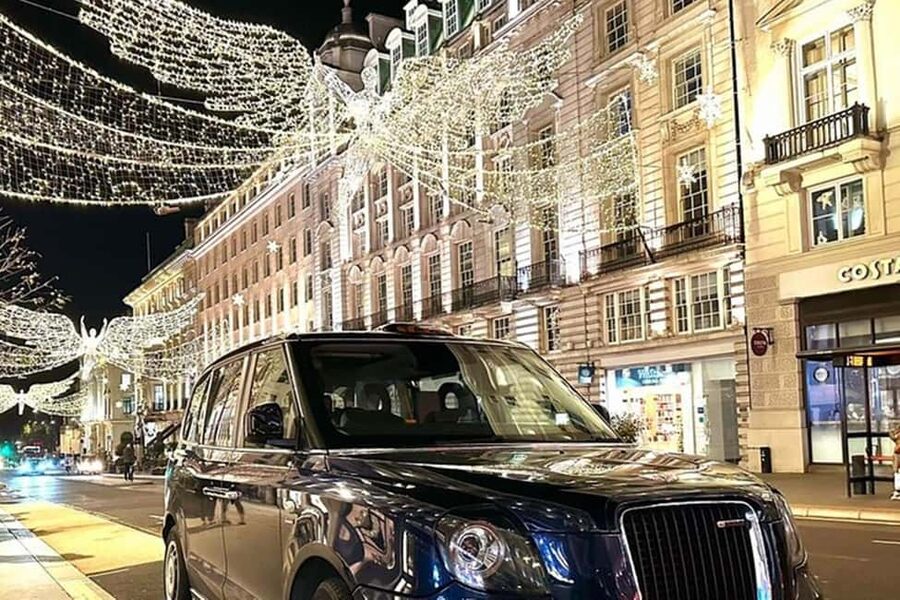 Christmas Lights Taxi Tour with Hotel Pickup - Key points to know before booking