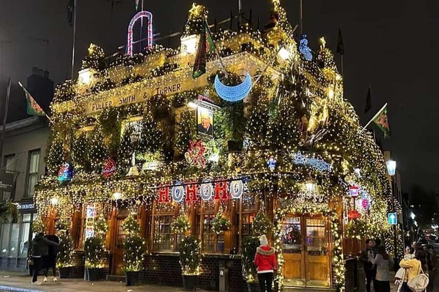 Christmas Lights Taxi Tour with Hotel Pickup - London Christmas lights without the pavement crush