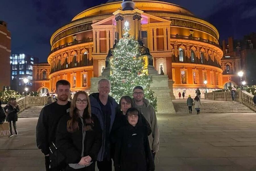 Christmas Lights Taxi Tour with Hotel Pickup - Bond Street, Mayfair, and Belgravia