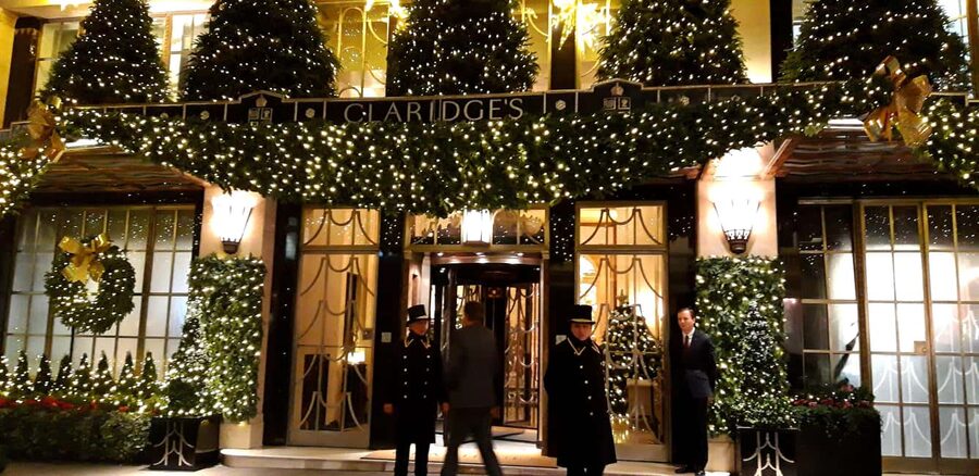 Christmas Lights Taxi Tour with Hotel Pickup - Regent Street and Carnaby Street bring contrast