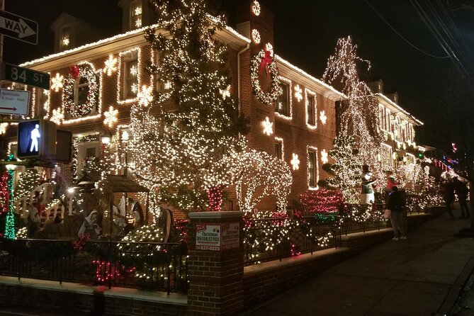 Christmas Lights Tour of Dyker Heights Brooklyn - Who will enjoy this outing most