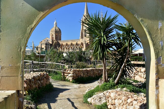 Christmas Tuk Tuk or Jeep tour in Gozo inc. Dinner - Dinner gives the price real value