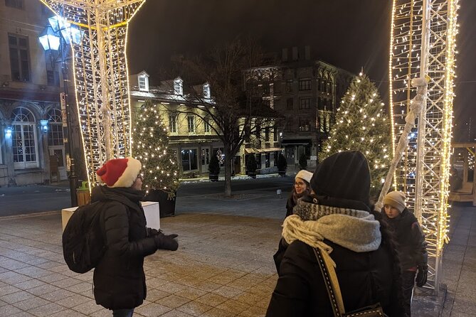 Christmas Walking Tour in Old Montreal - The World Trade Center’s Santa collection