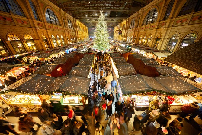Christmas Walking Tour in Zürich: Exploring Holiday Charm - Lindenhof Hill for Old Town Views